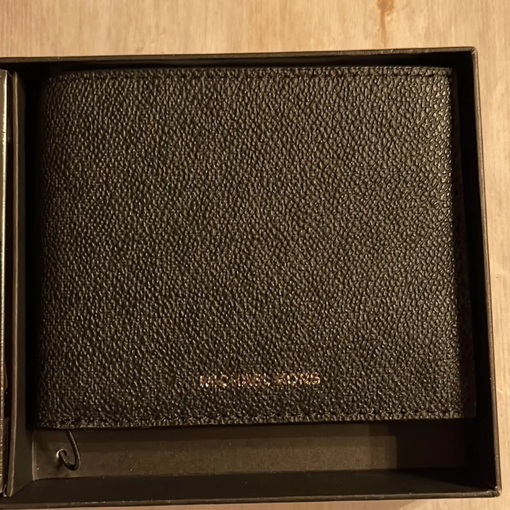Michael Kors Black MK Gifting Wallet